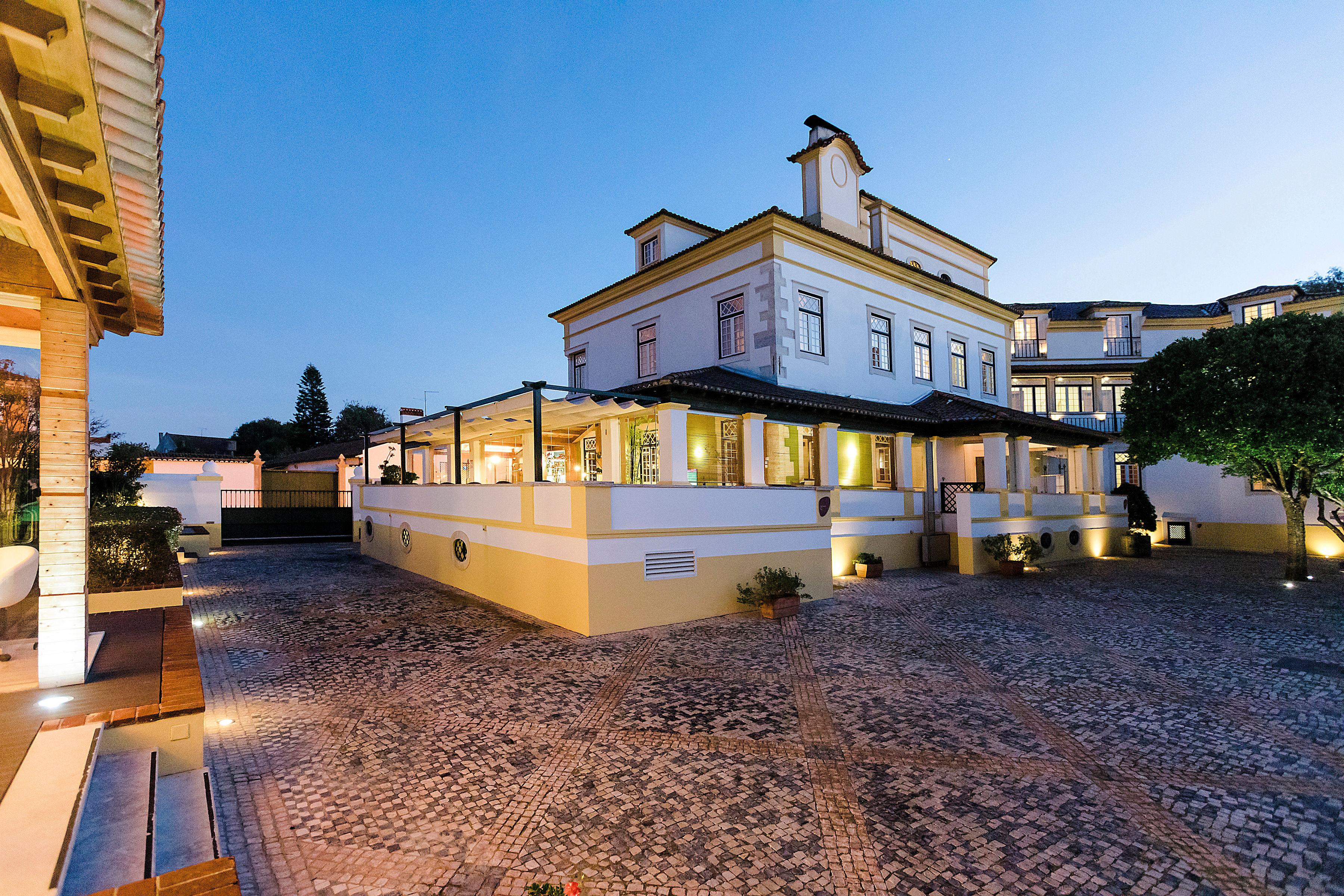 Hotel Lusitano Golegã Exterior photo